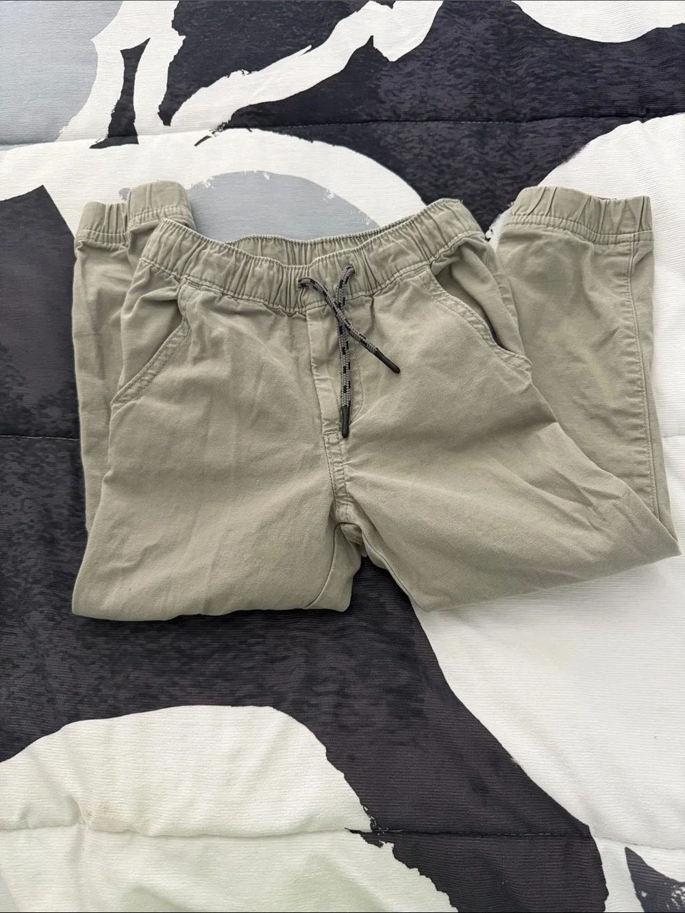 GAP comfortable olive